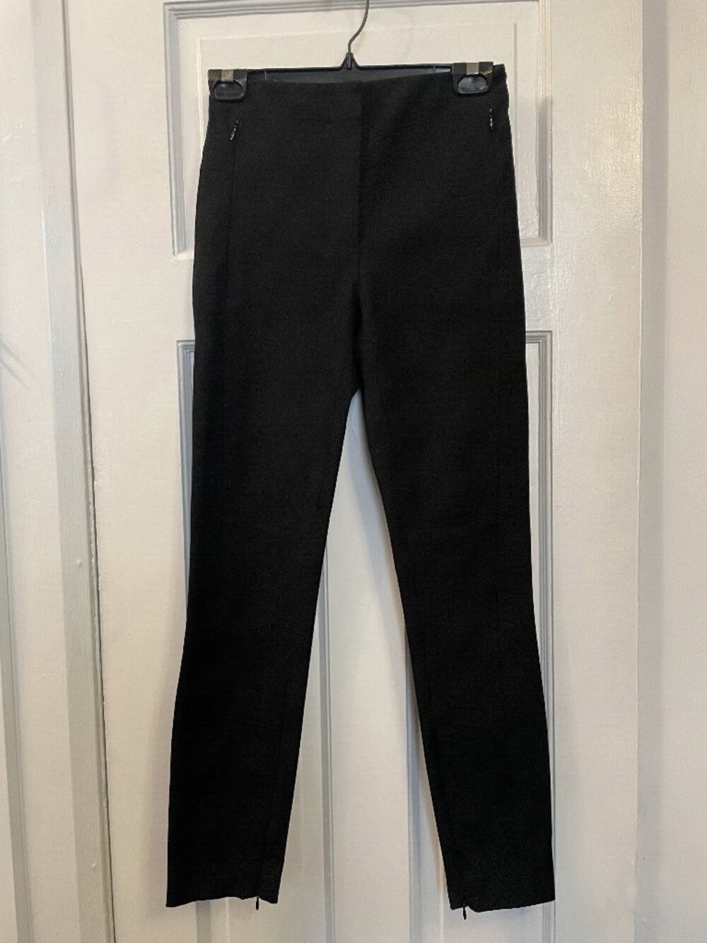 Club Monaco Women's Slim Ankle Pants with Discreet Zippers Black Size 00